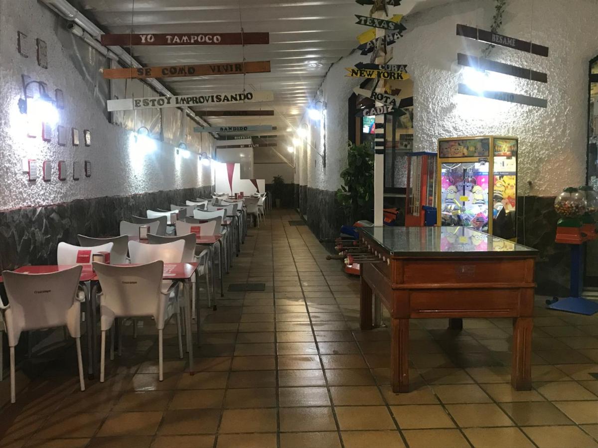 Hostal Playa Candor - Housity