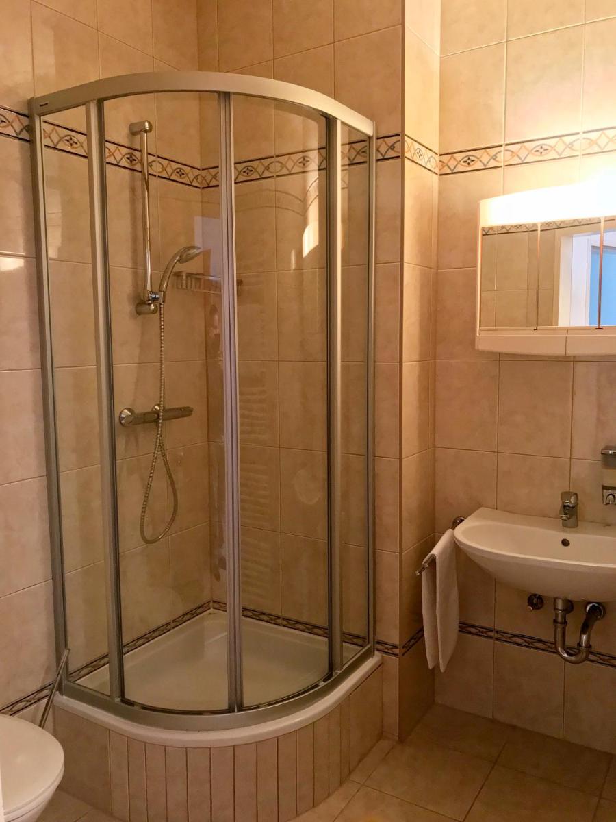 Privatzimmer Familie Schwarz - Hizvo