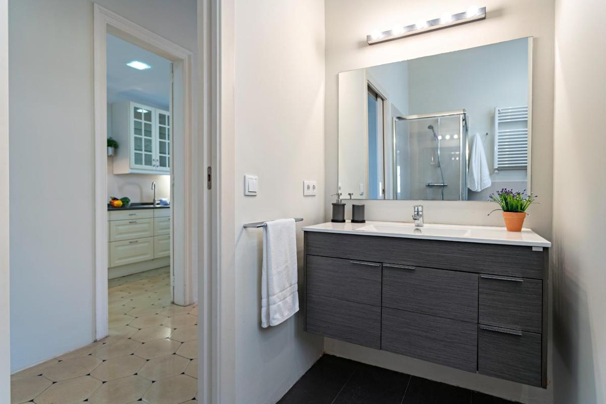 Habitat Apartments Bailén - Hizvo