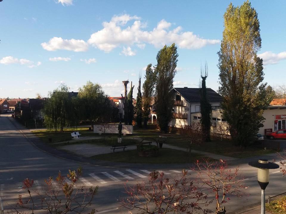 Kod Ribiča - Housity