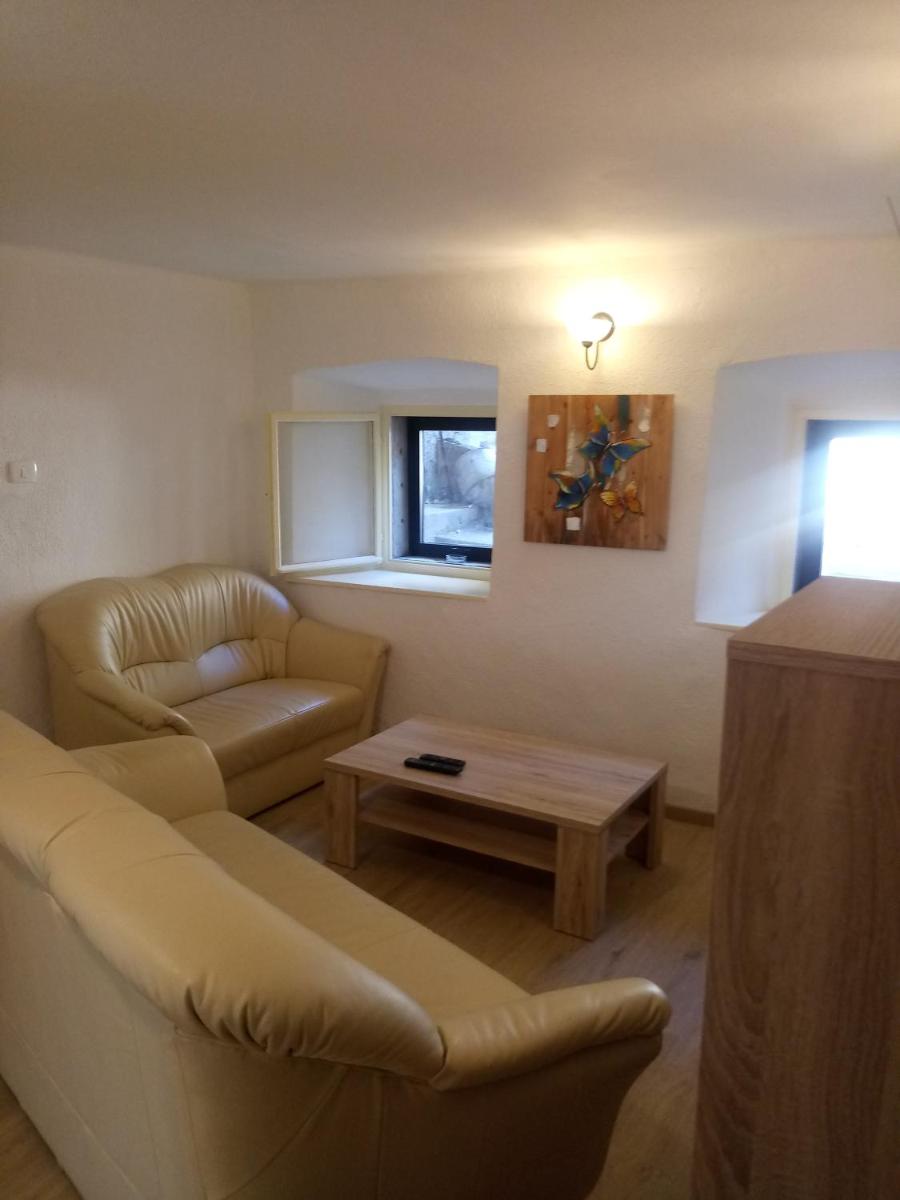 Gostilna Tratnik - Housity