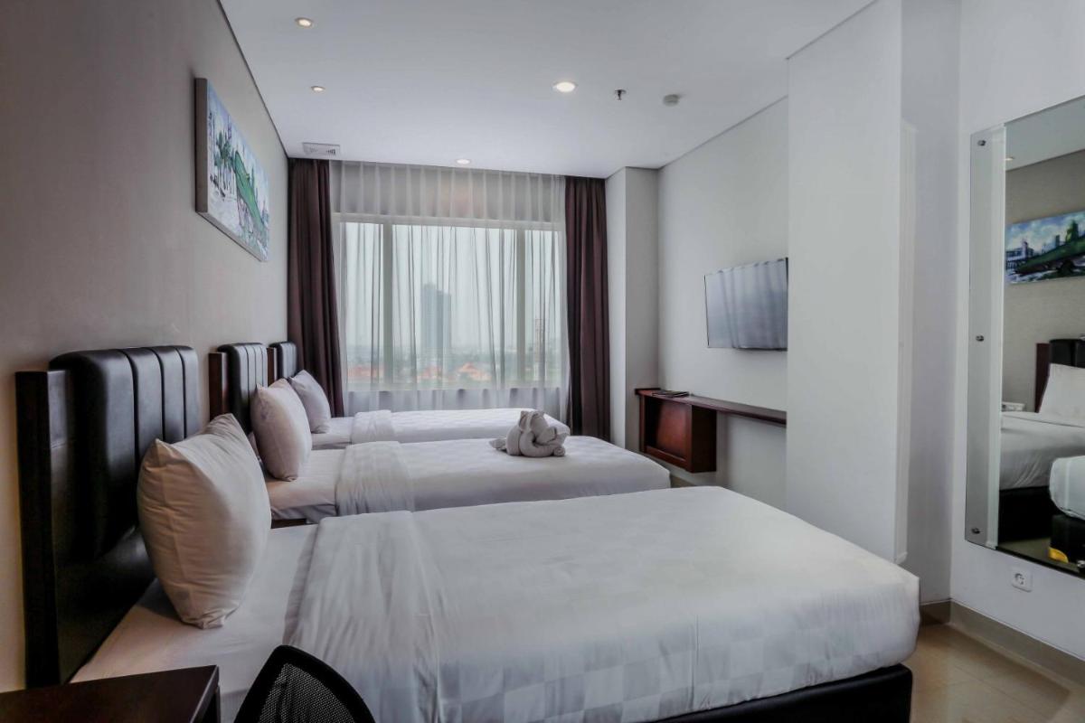 PrimeBiz Hotel Surabaya - Hizvo