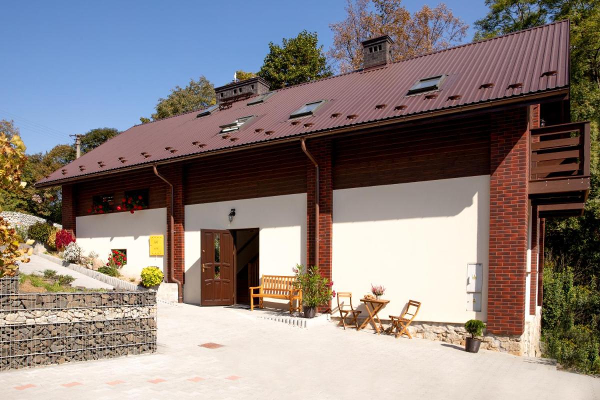 Przy Dolinie - Housity