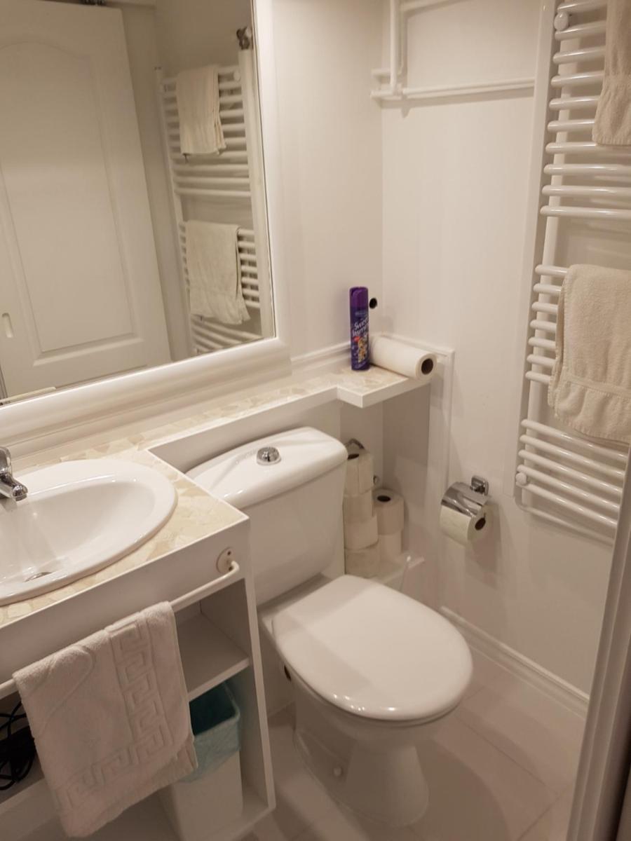 Connection Guesthouse - Housity