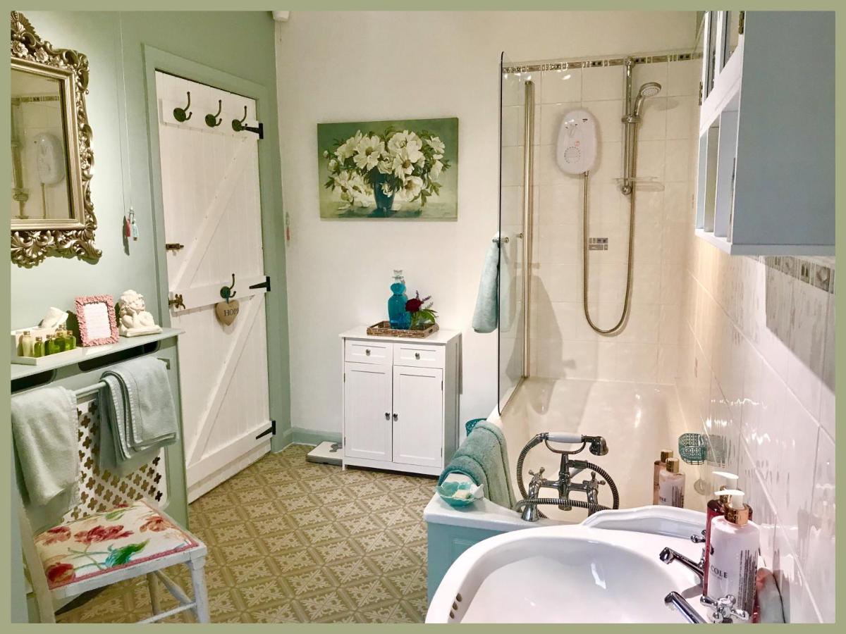 The Suite at Solway View - Housity