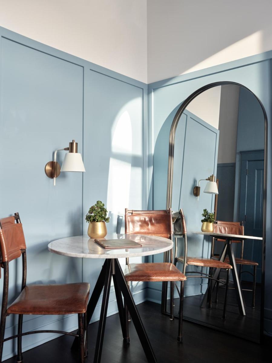 The Chicago Hotel Collection Wrigleyville - Housity