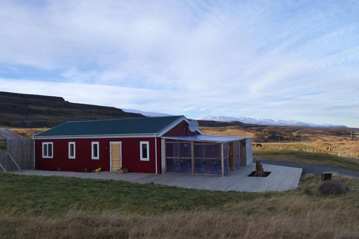 Litlabjarg Guesthouse - Housity