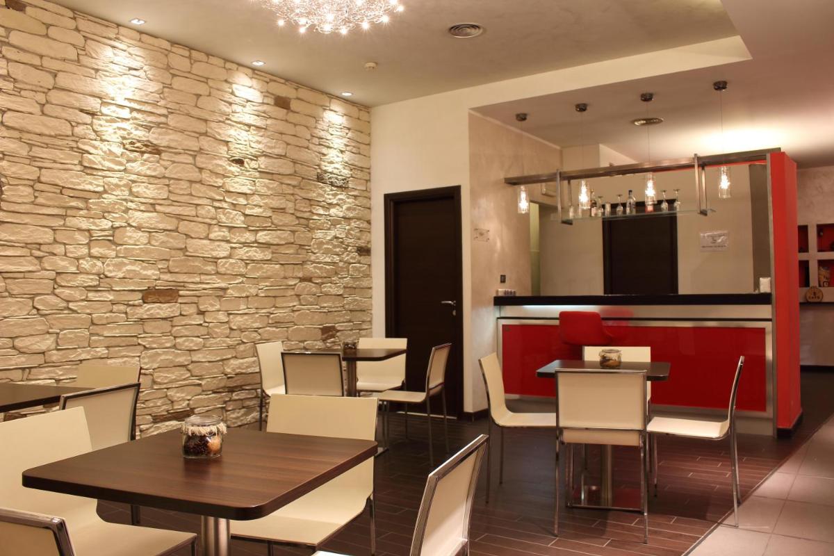 Albergo Miramonti - Housity