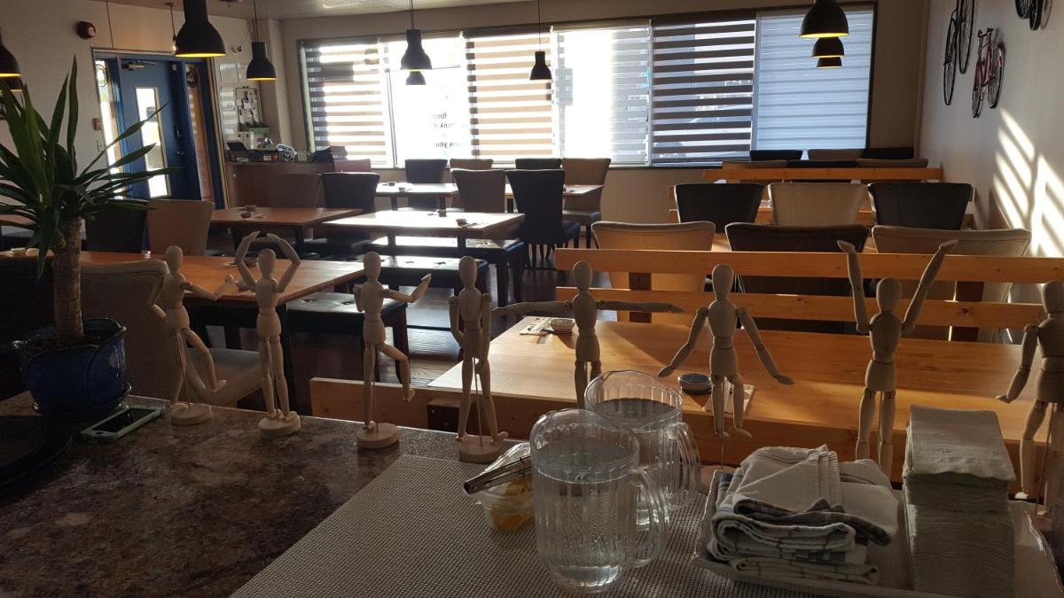 Beaver Hotel - Housity