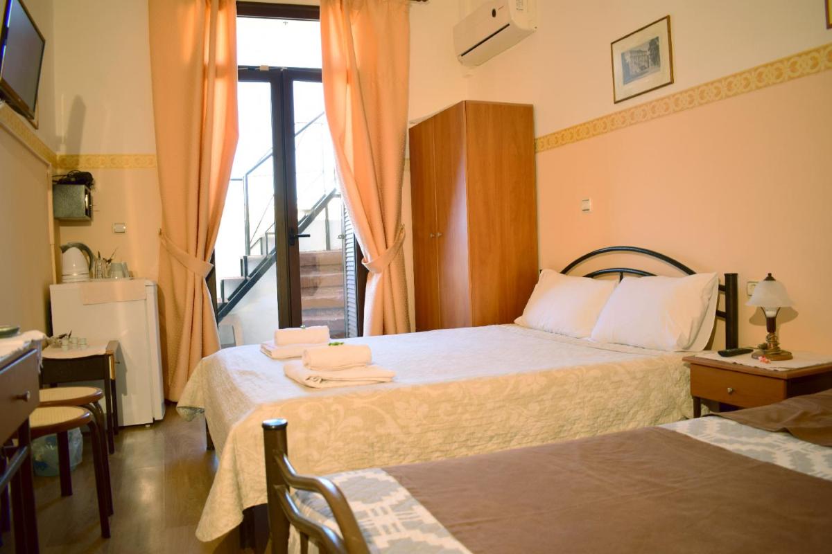 Stoa Rooms - Hizvo