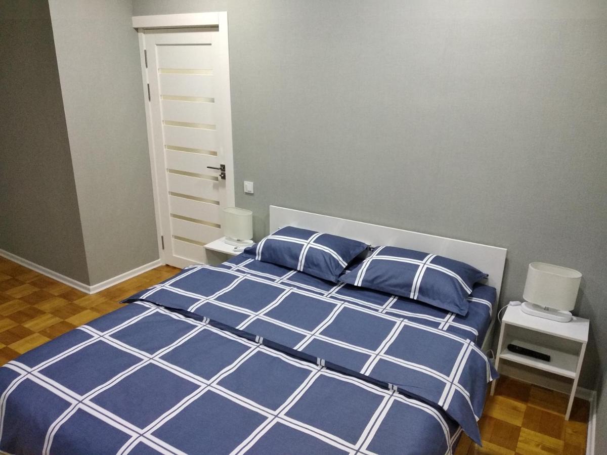 Apartment on Oloy 11 - Housity