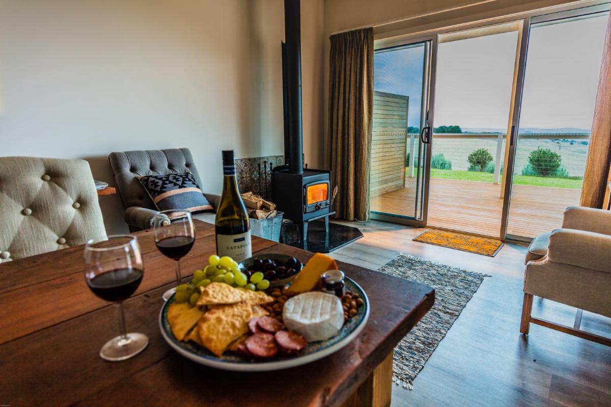 Coastal Lodge - Housity