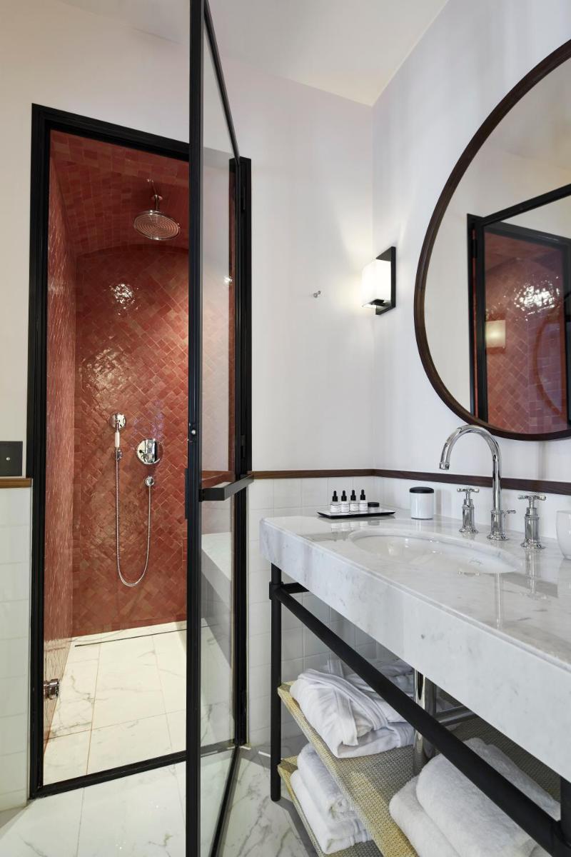 Salle de bains dans l'établissement Le Roch Hotel & Spa