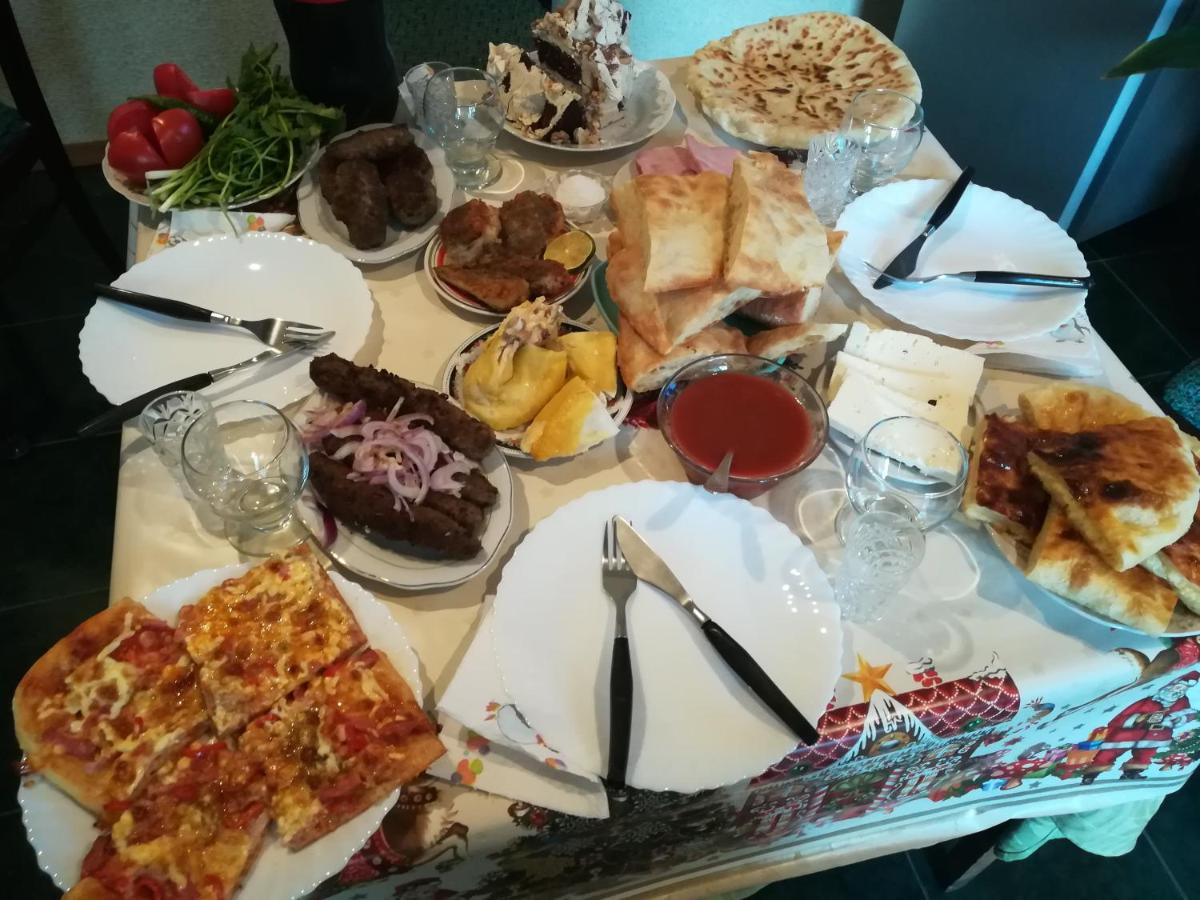 Tbilisi guesthouse Nini - Housity