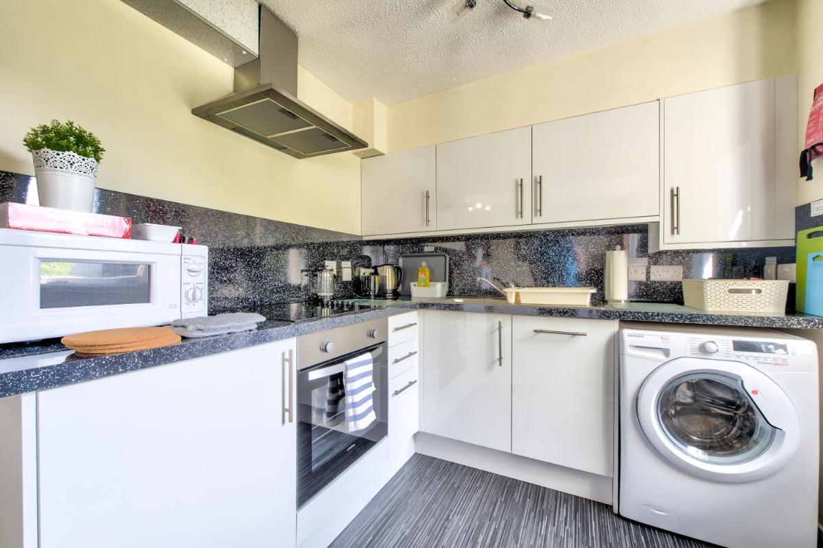 Stunning Studio Apartment Castle View - Housity