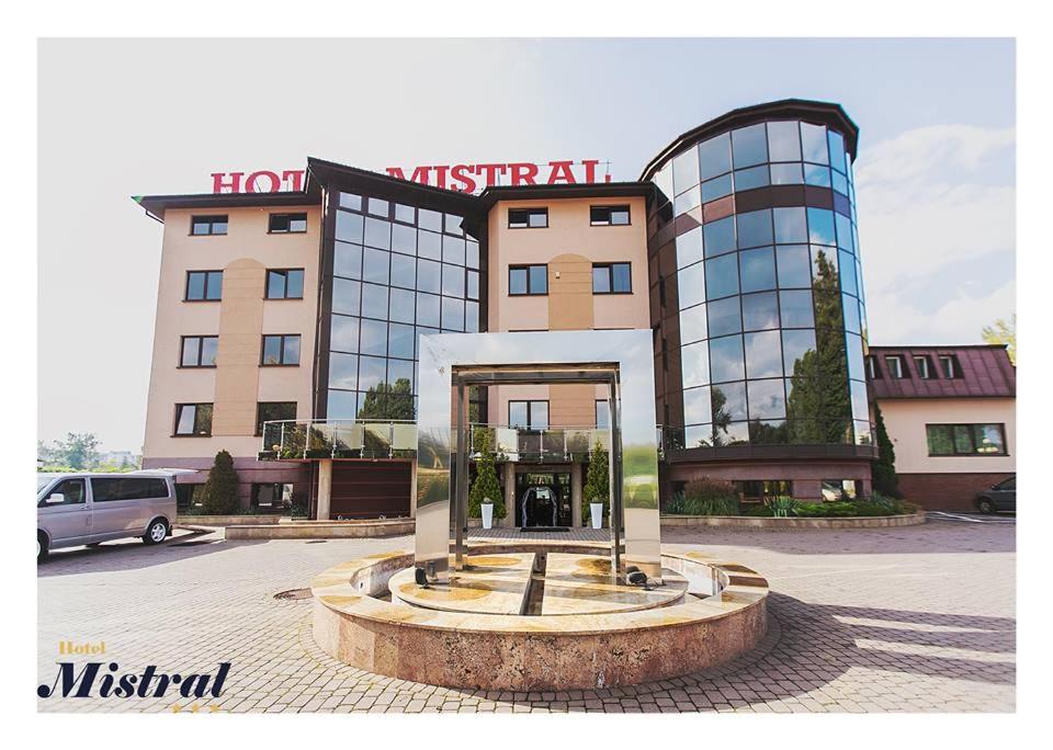 Hotel Mistral - Housity