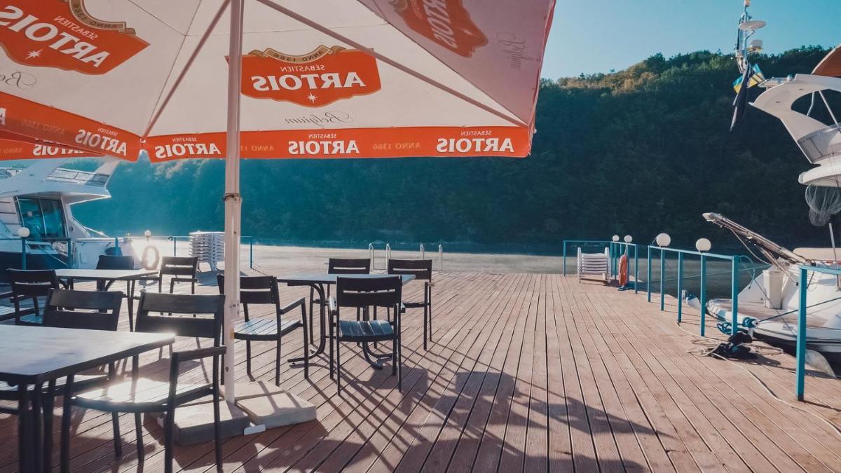 Hotel Yacht Club Mayak - Housity