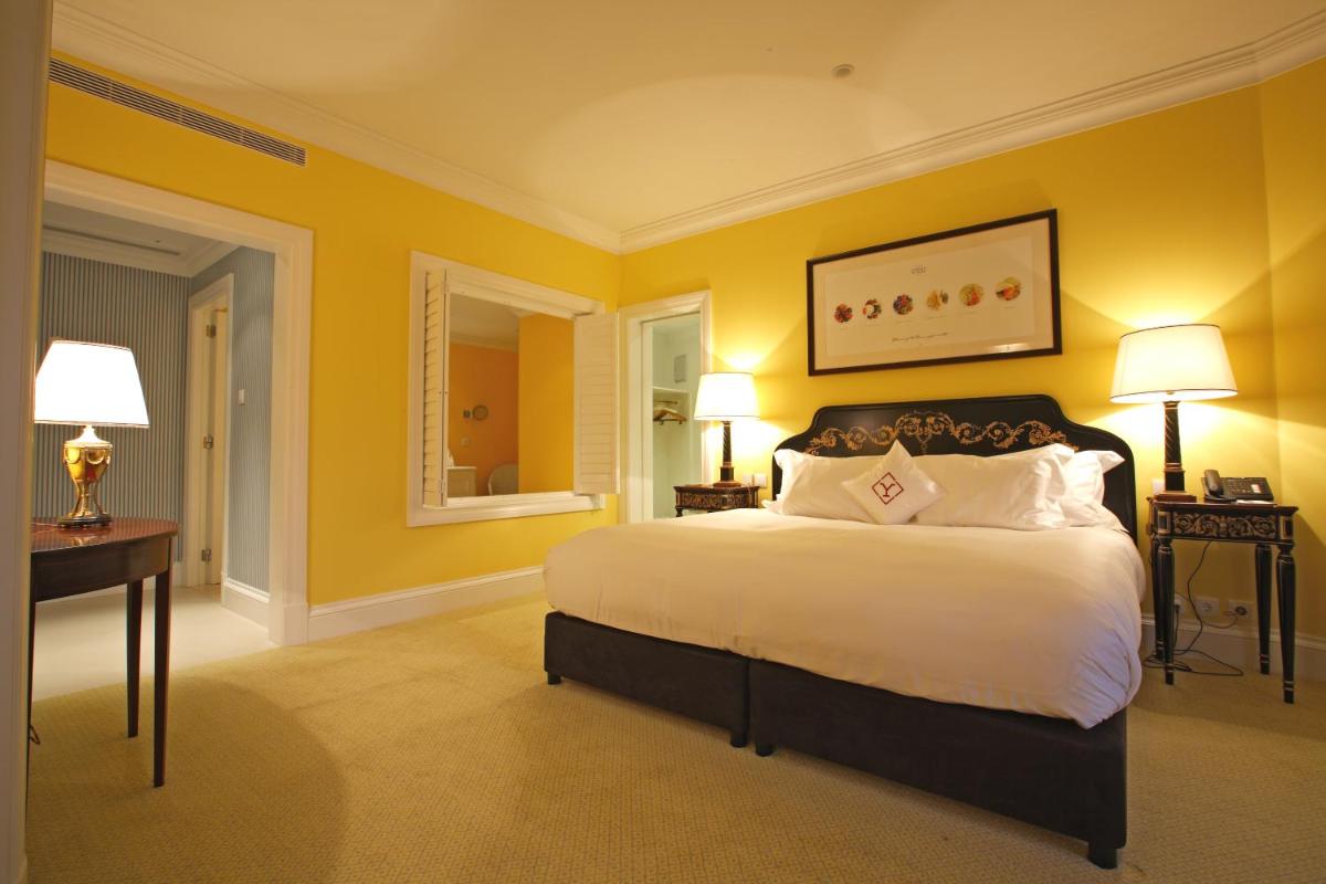 Uma cama ou camas num quarto em The Yeatman