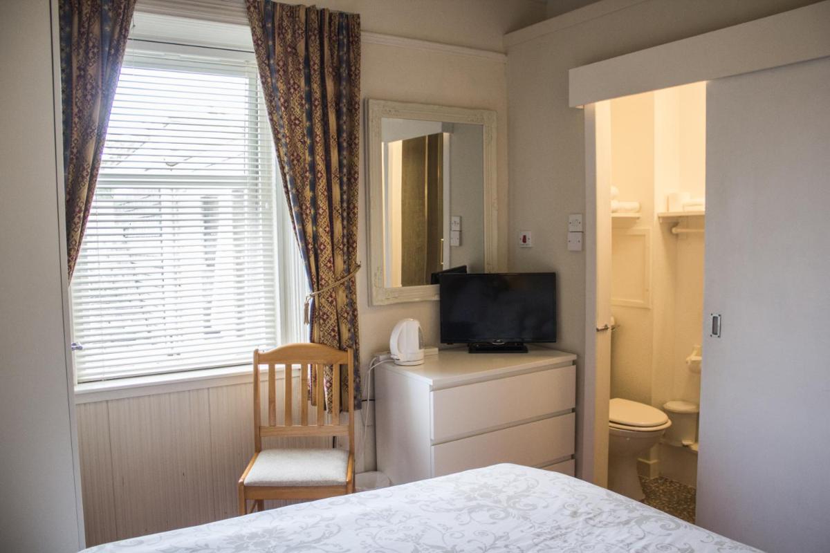 Auld Manse Guest House - Housity