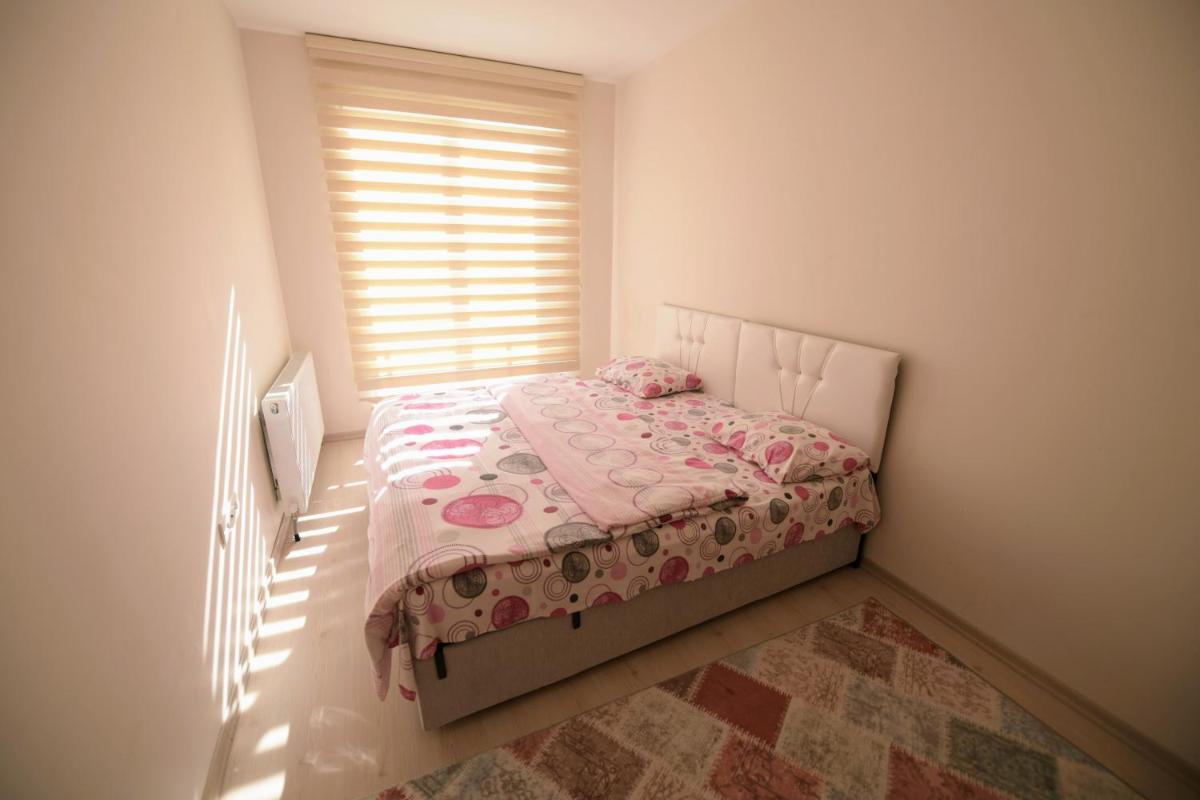 Serenity Apart - Housity