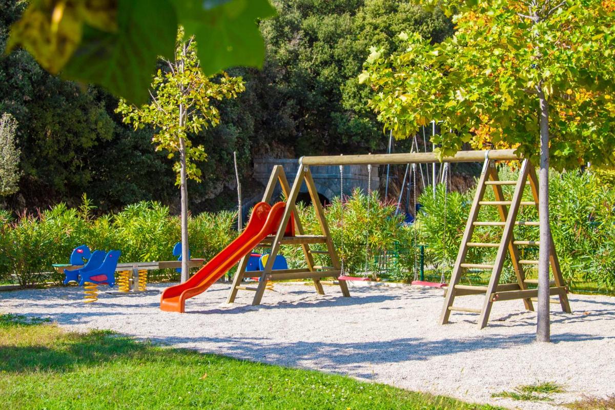 MASLINICA Oliva Camping Mobile Homes - Housity