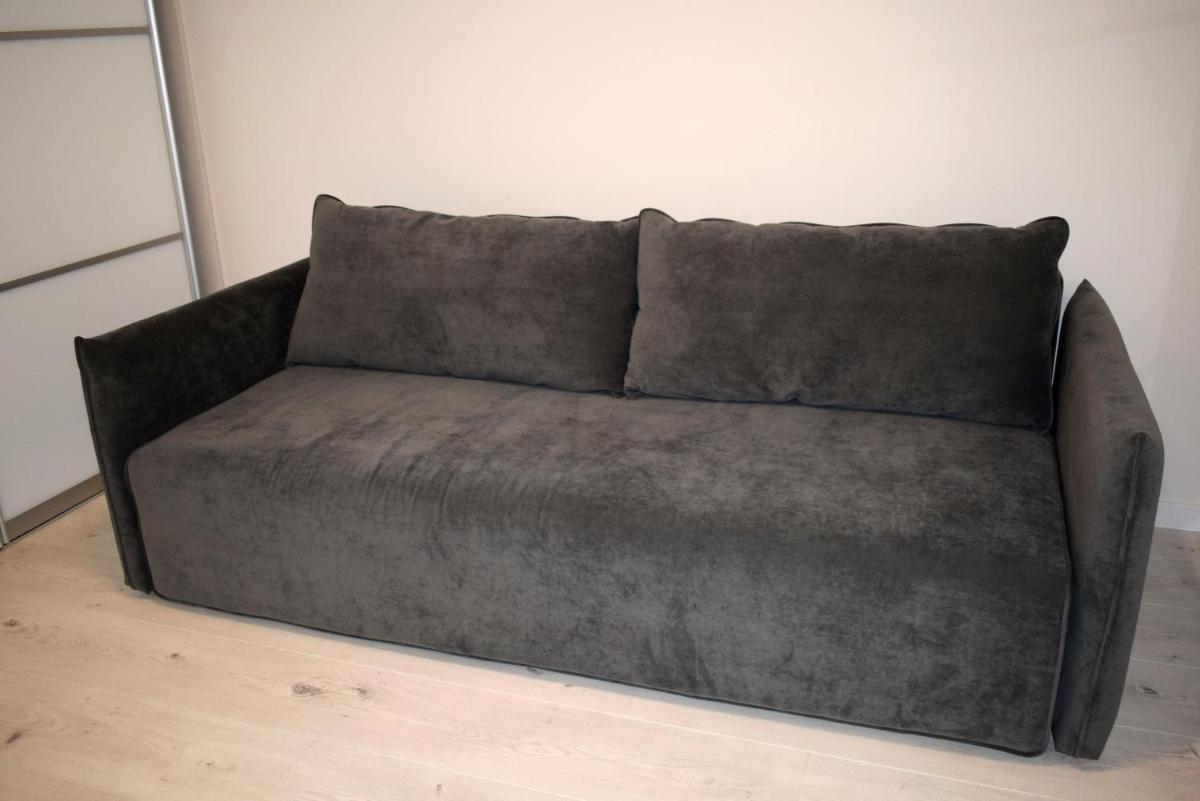 Suitetrails - Apartment on Kurchatova 1b