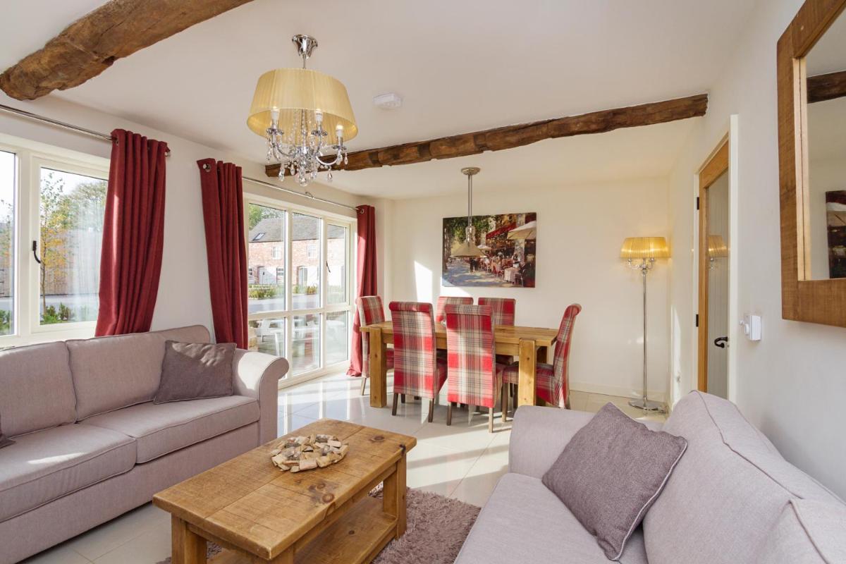 Unit 1 Dove Farm Barns - Housity