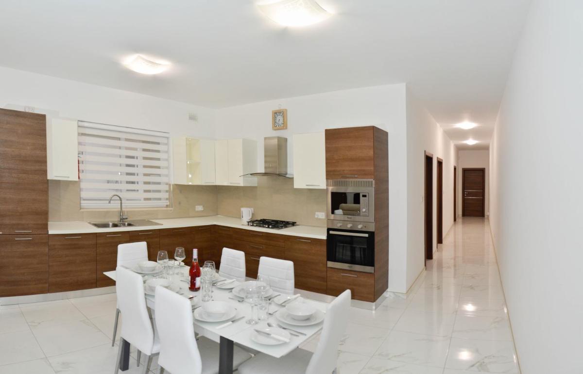 Lorenza Letting Apartment - Housity