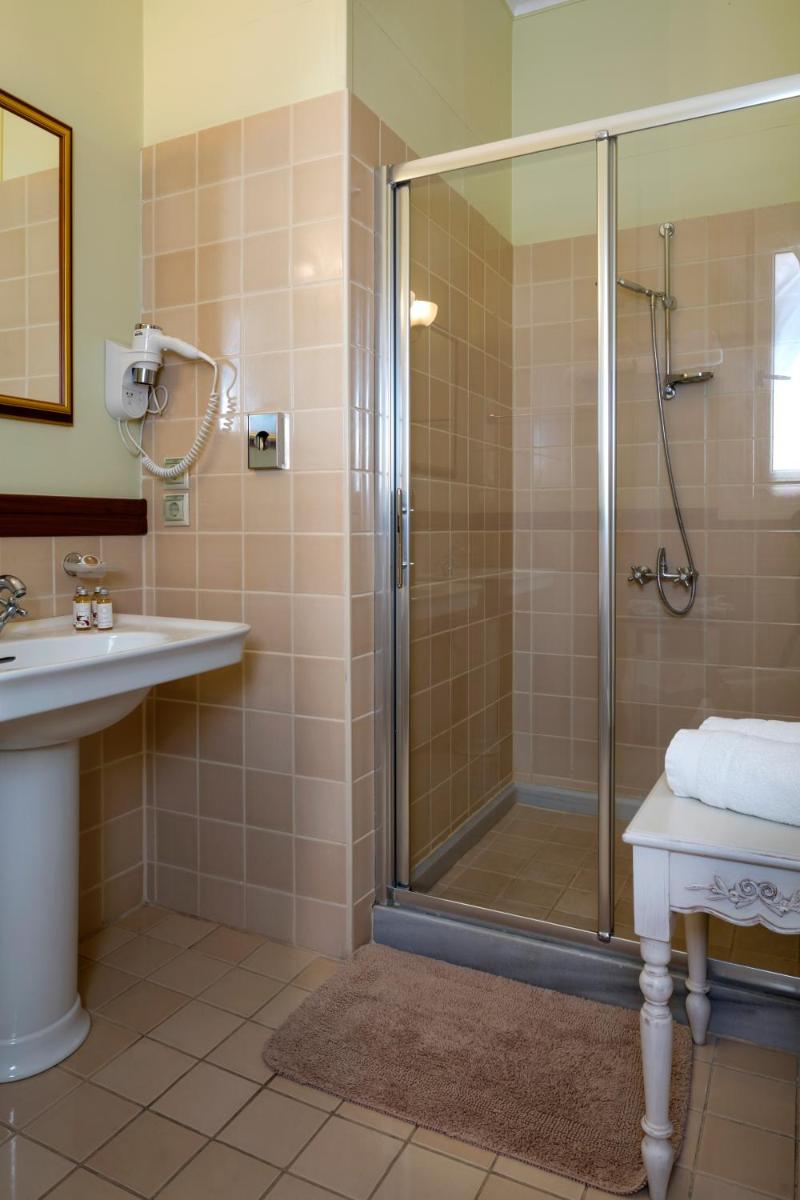 Hotel Boschetto - Housity