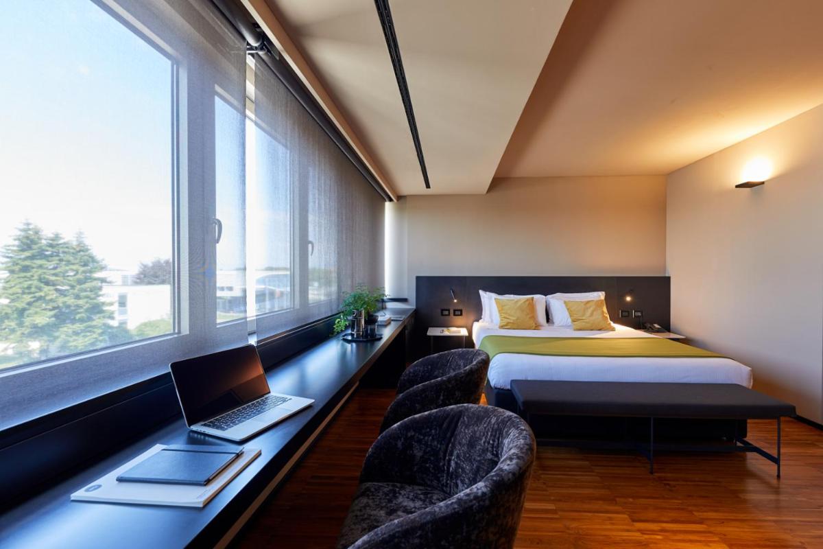 Delparco Hotel - Housity