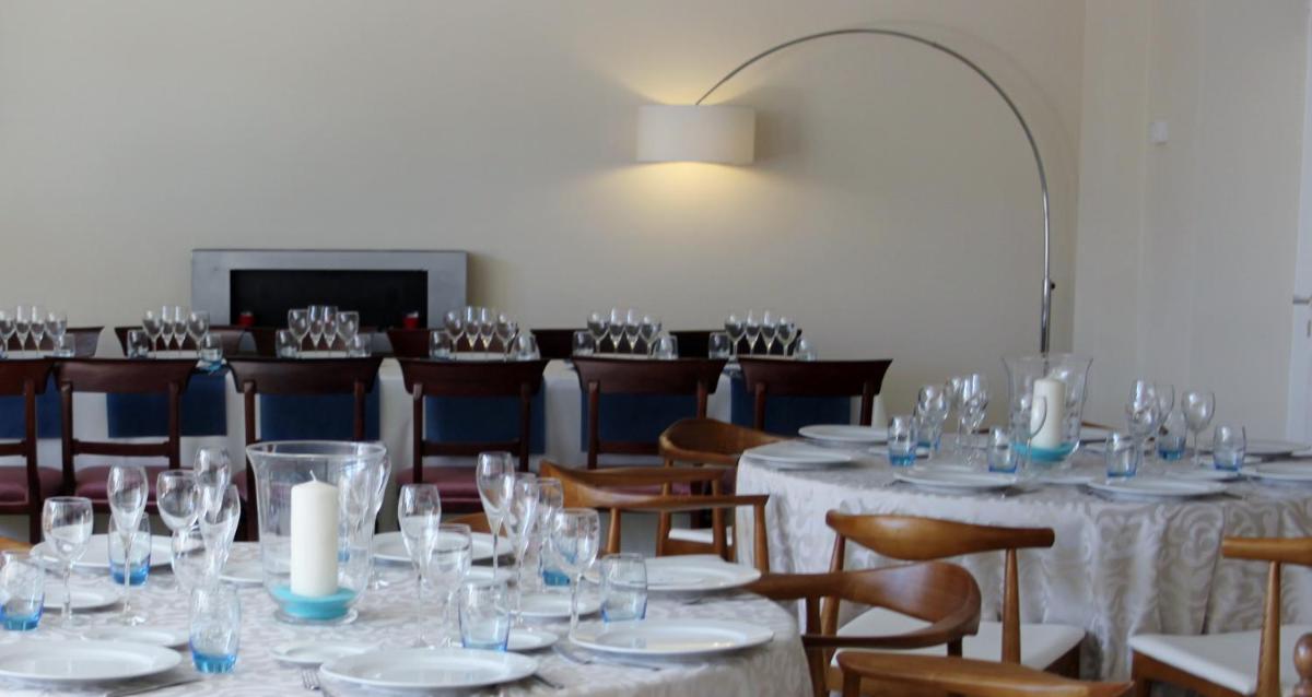 Un restaurante o sitio para comer en Hotel MedinaSalim