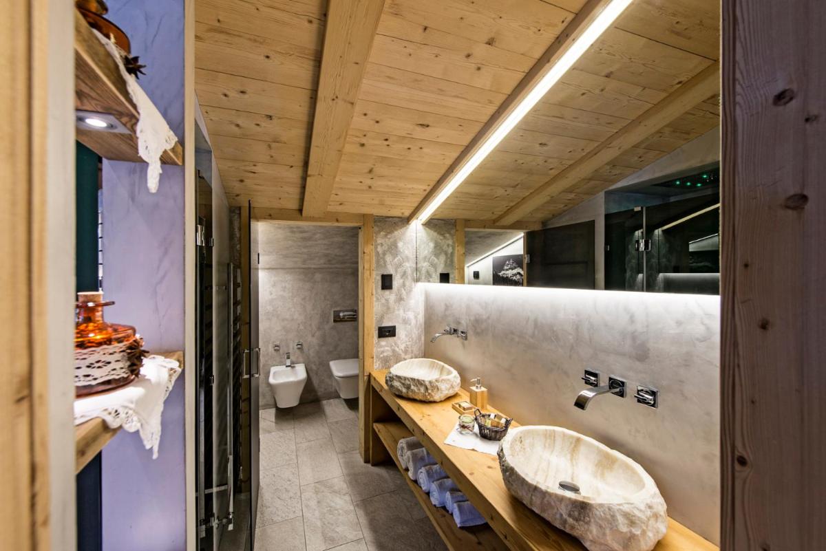 Albergo Chalet Lago Antorno - Housity