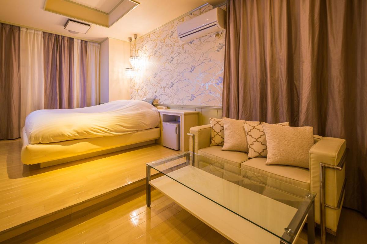Hotel Aqua Color (Adult only) - Housity