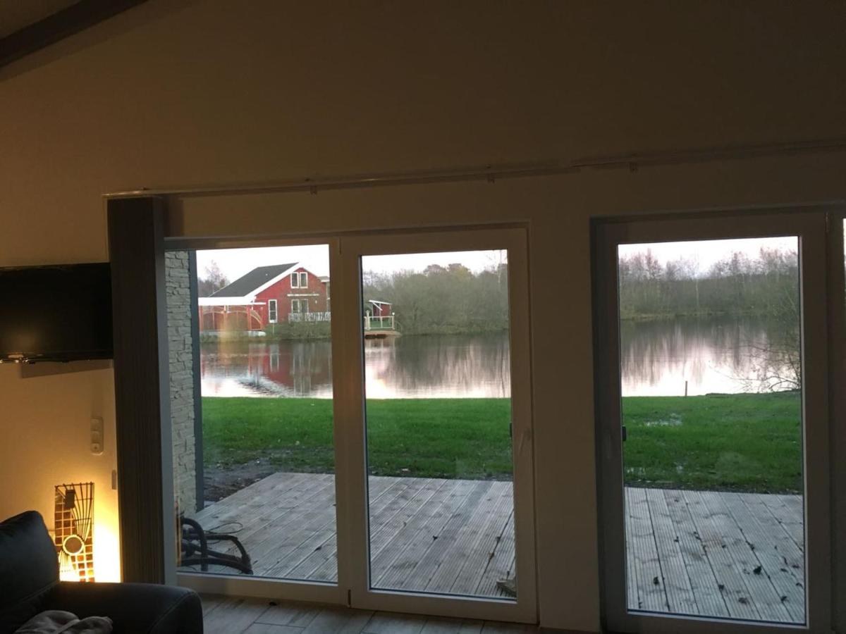 32 Ferienhaus am See - Housity
