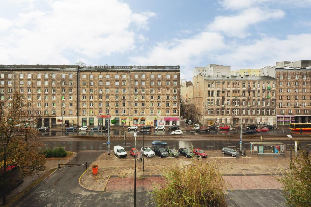 Suitetrails - Apartments Warsaw Solidarności by Renters