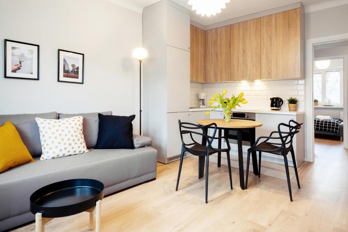 Suitetrails - Apartments Warsaw Solidarności by Renters