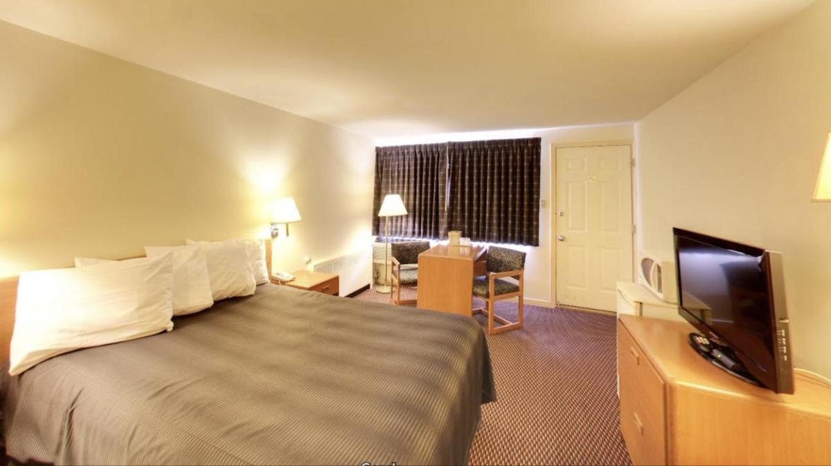 Travelers Inn - Housity