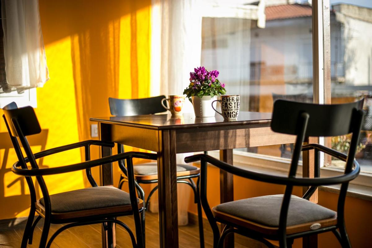 The Holy Rock - Hostel at meteora - Housity