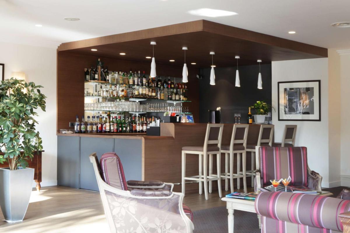 Boissons dans l'établissement Best Western Plus Hostellerie Du Vallon