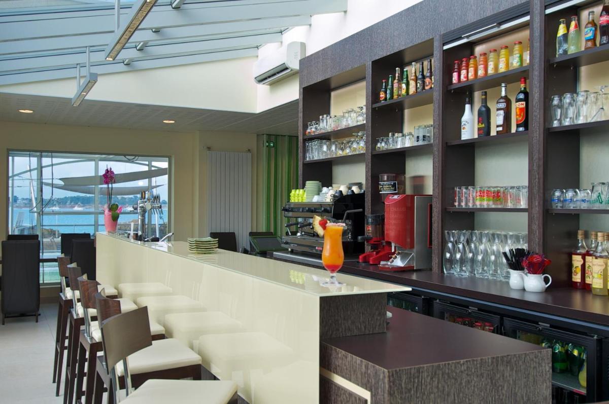 Boissons dans l'établissement Best Western Plus Les Terrasses de Bréhat