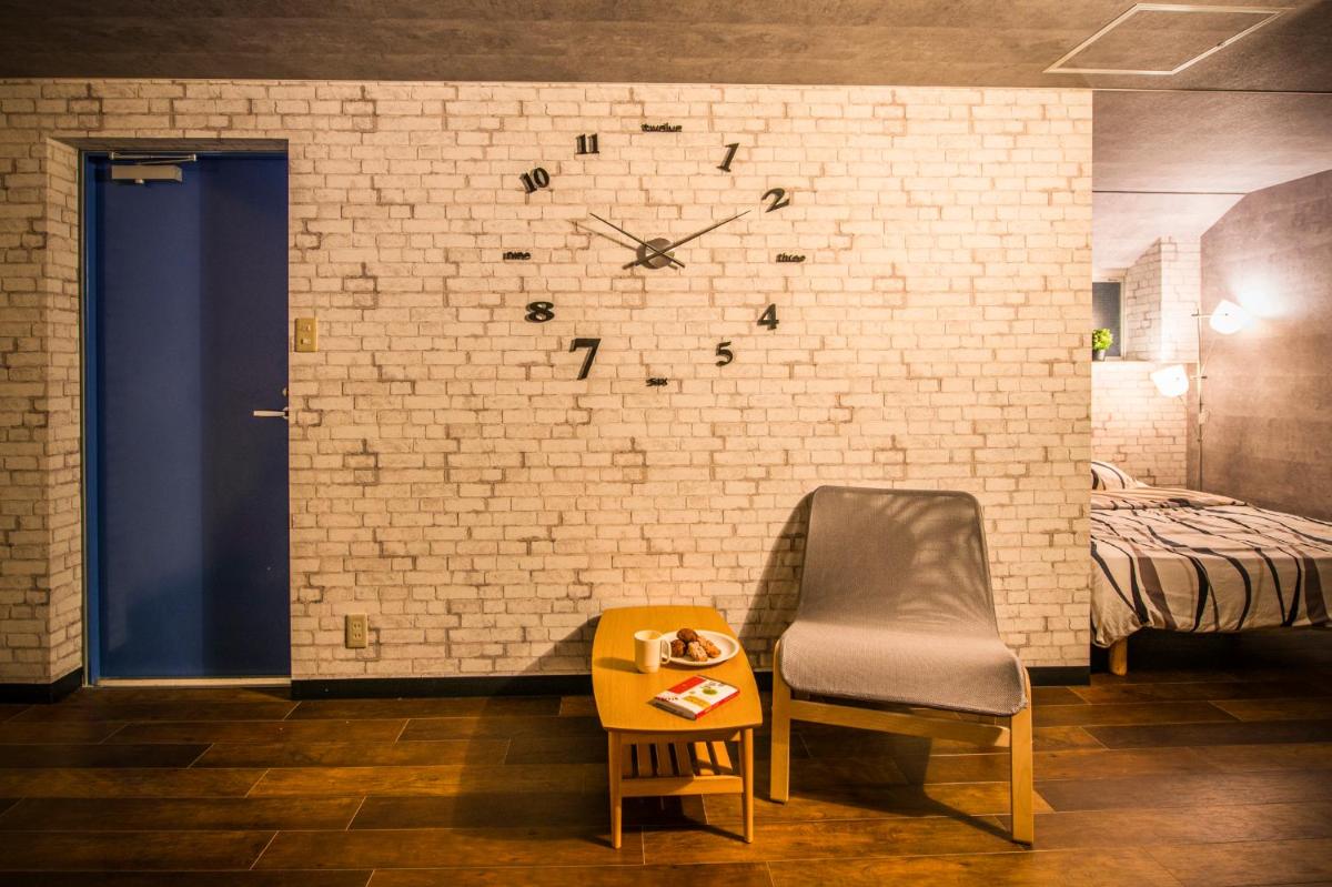 LN01 Secret Base in Sannomiya - Housity