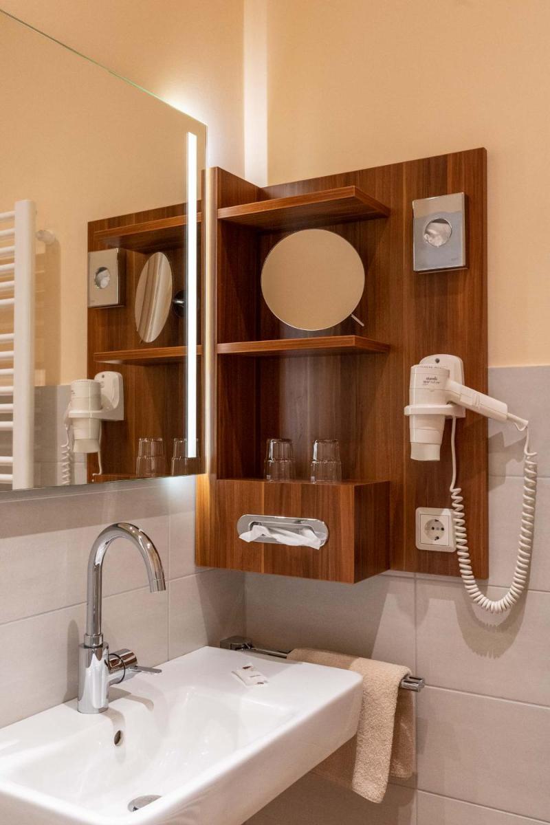 Frommanns Landhotel - Housity