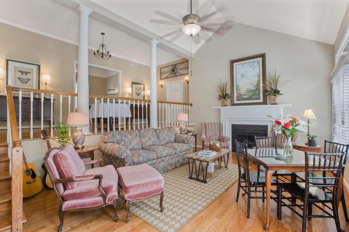 Liberty Hall Bed and Breakfast - Housity