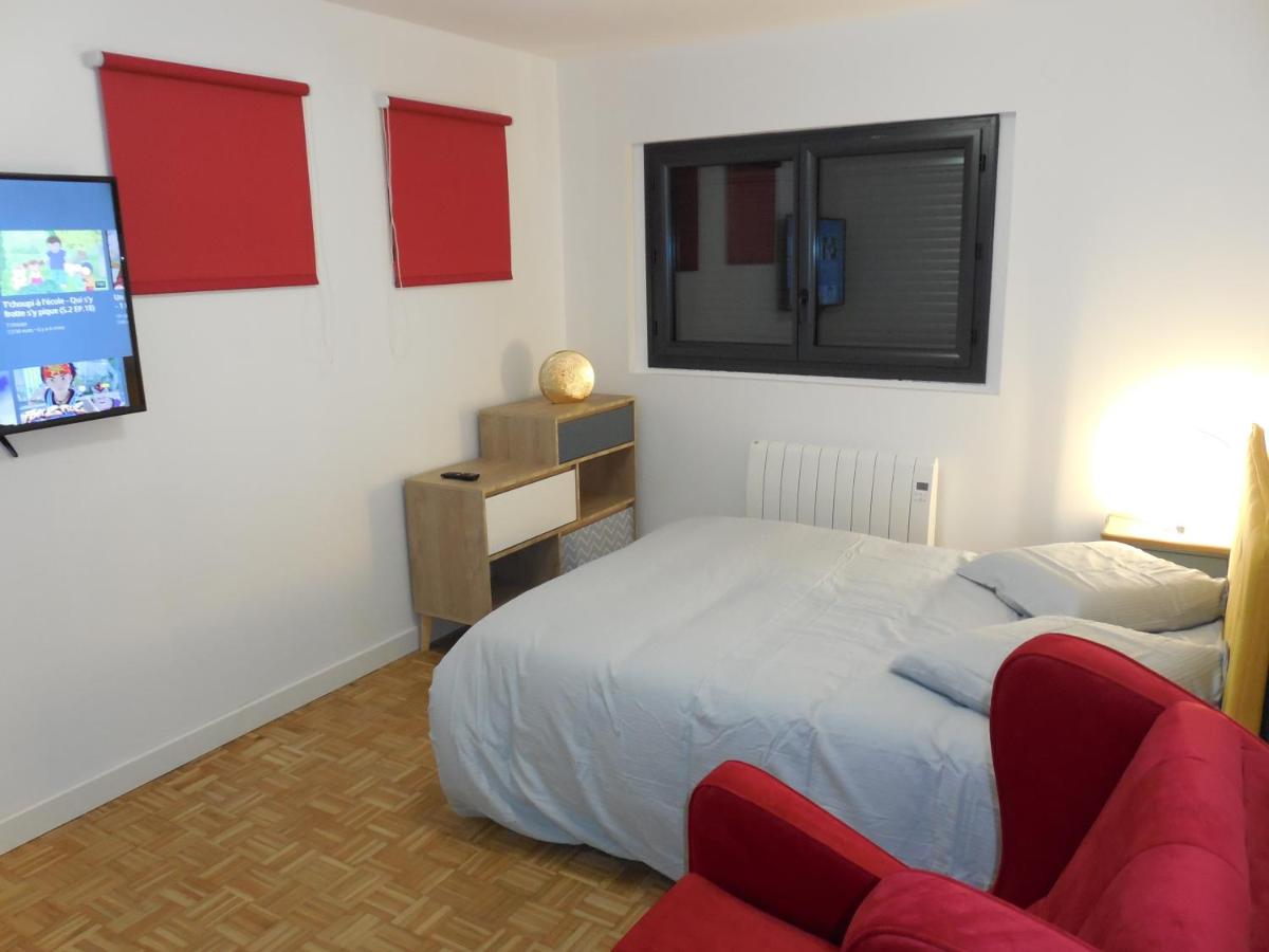 Room in Toulouse Studio 4 proche Airbus à TOULOUSE ST Martin du Touch - Housity
