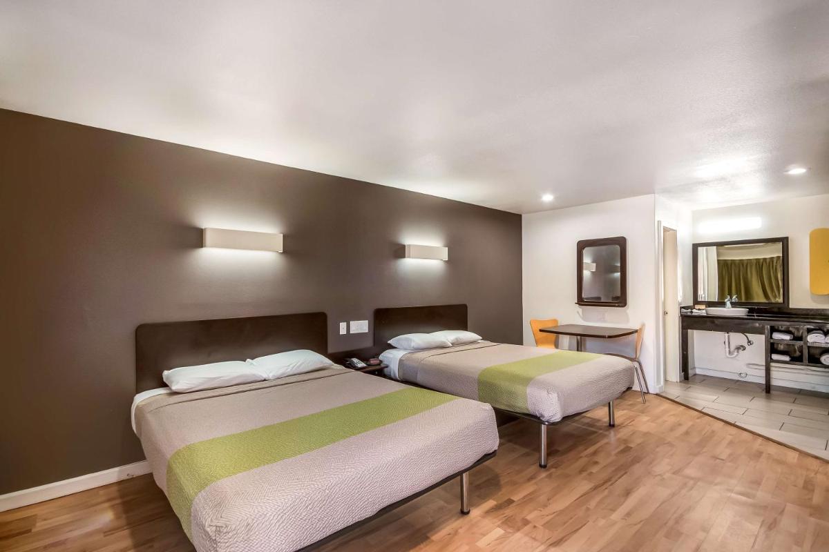 Studio 6-Huntsville, TX - Housity