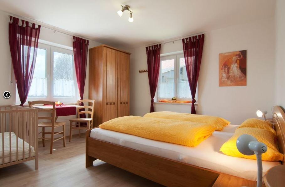 Ferienhof Musch GbR - Housity
