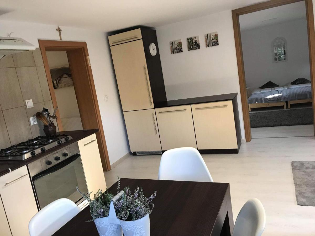 Przytulne mieszkanie w urokliwej okolicy - Housity