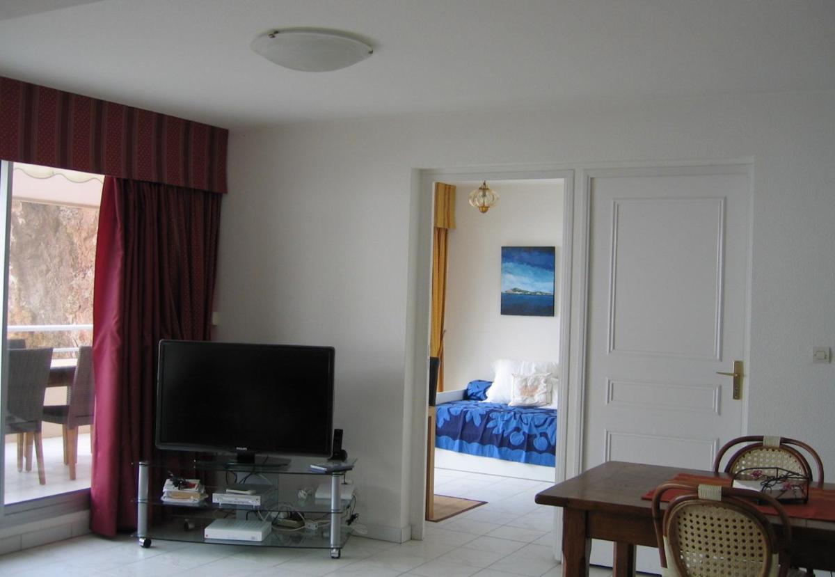 Luxury apartment facing the Mediterranean - Housity