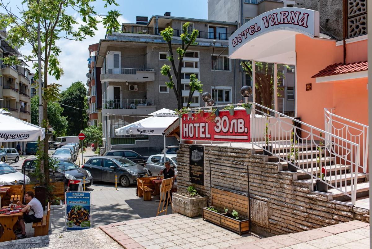 Family Hotel Varna - Housity