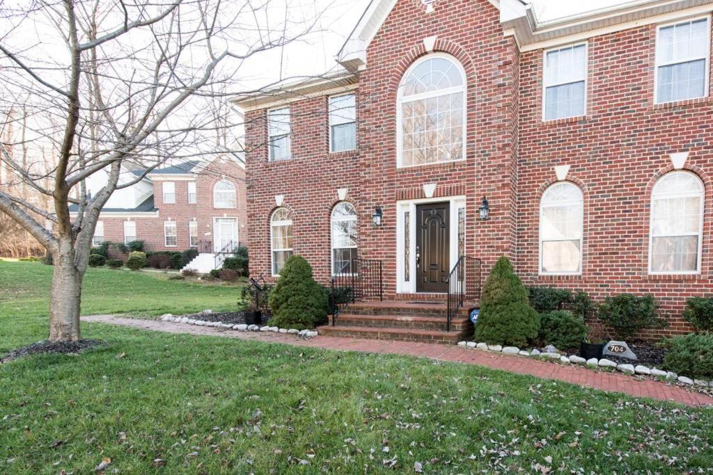 Superb Basement close to the Gaylord MGM Outlets National Harbor - Housity